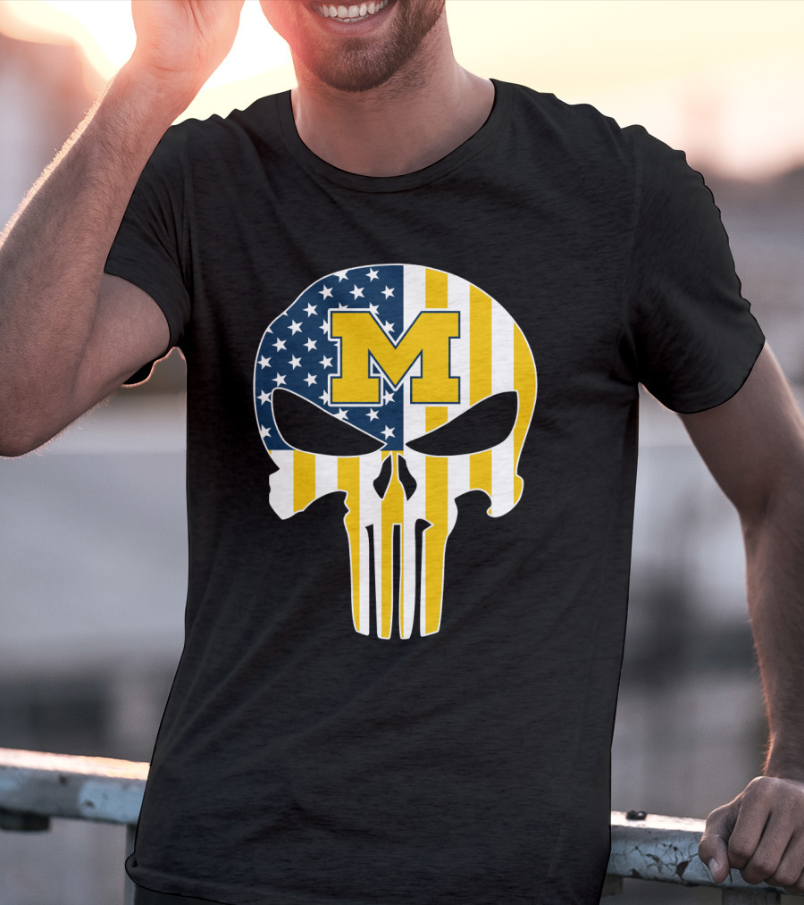 Michigan Wolverines M Logo Skull American Flag T-Shirt