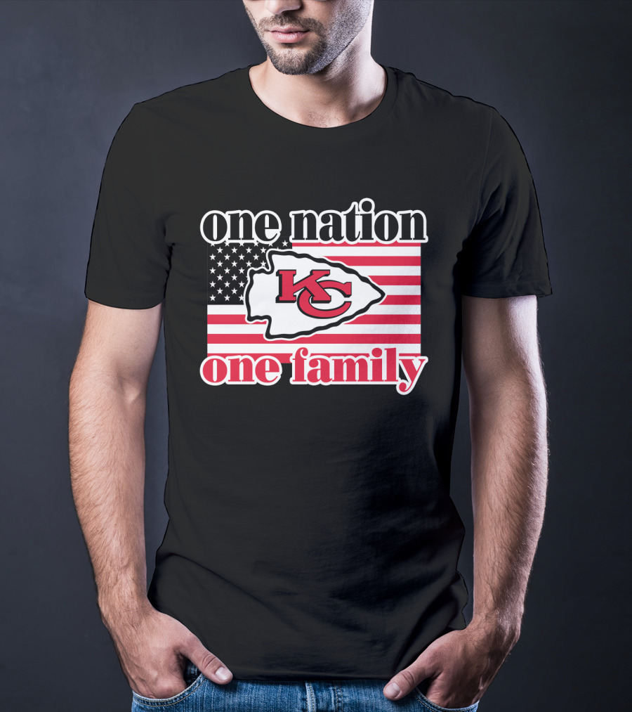 One Nation One Family Kansas City Chiefs Usa Flag T-Shirt