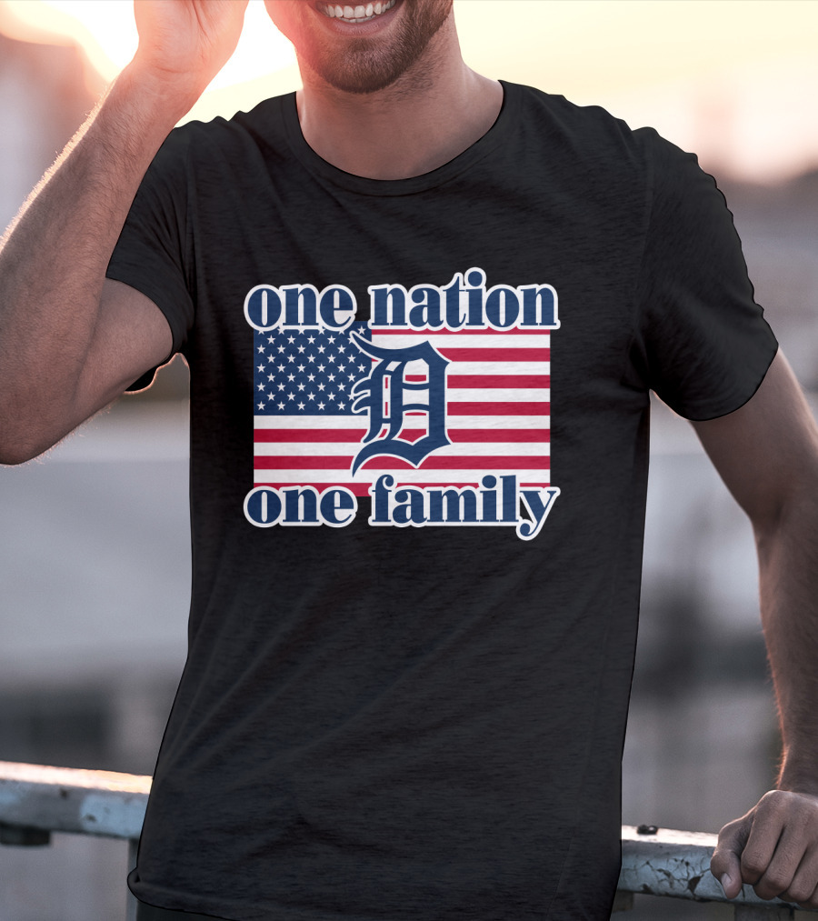One Nation One Family Detroit Tigers American Flag T-Shirt