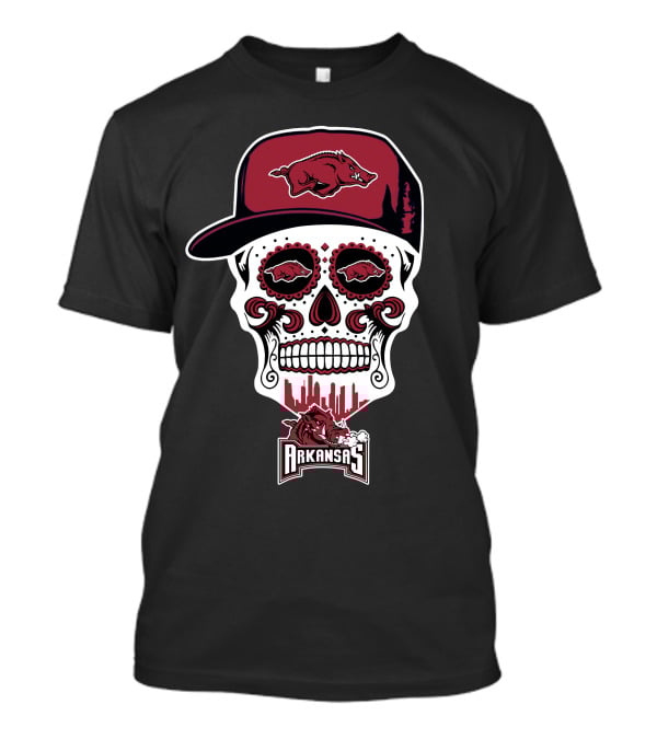 Arkansas Razorbacks Skull With Hat And City Skyline T-Shirt