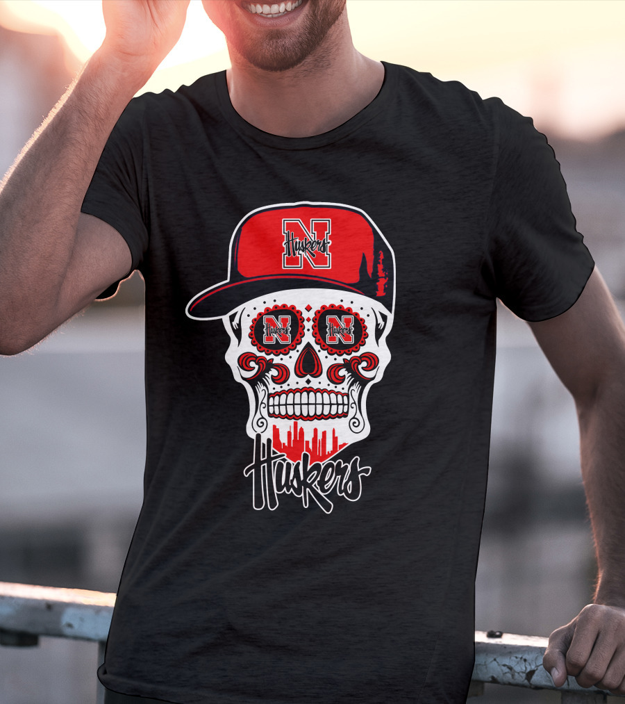 Nebraska Cornhuskers Huskers Skull With Red Cap And Cityscape T-Shirt