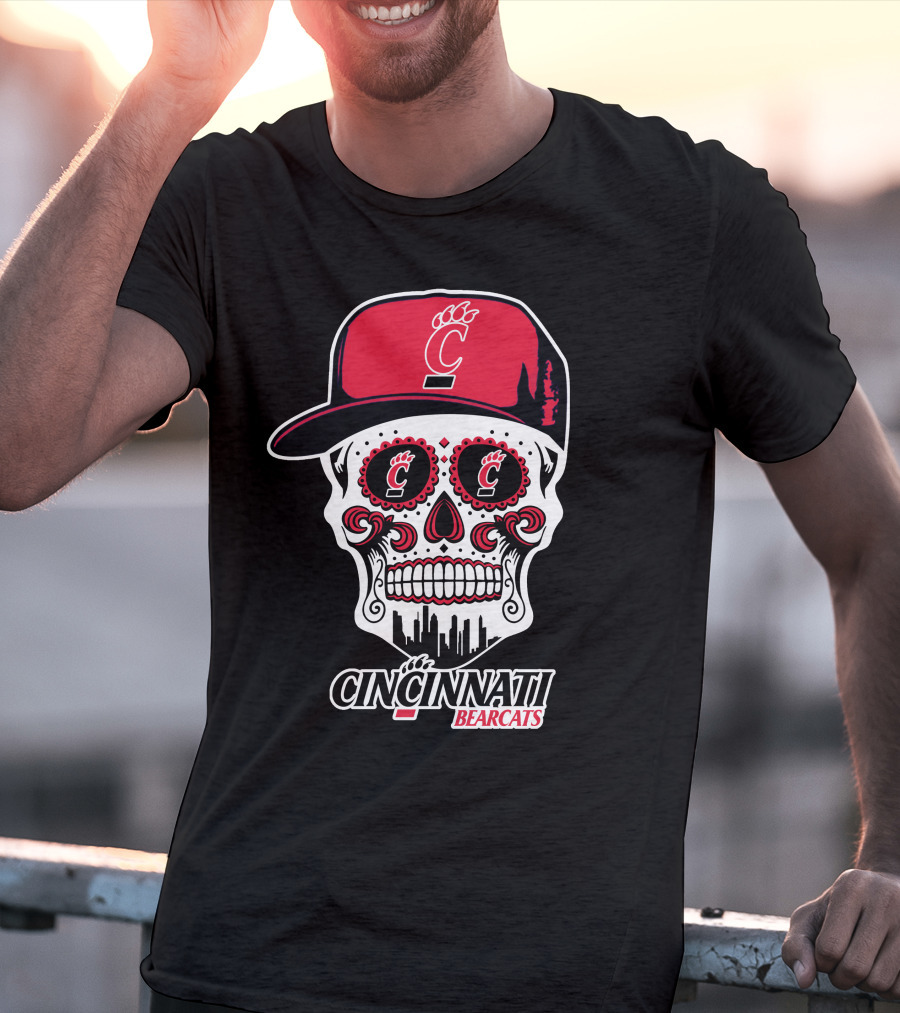 Cincinnati Bearcats Skull With Red Cap And Cityscape Elements T-Shirt