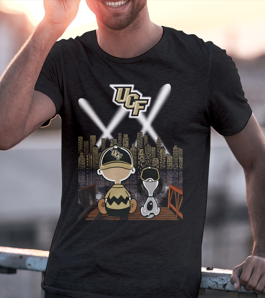 Ucf Knights Nighttime Cityscape Charlie Brown And Snoopy T-Shirt