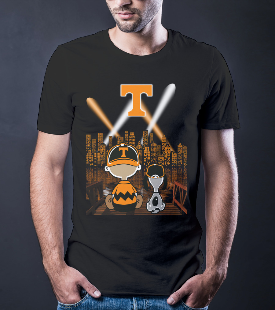 Tennessee Volunteers Snoopy And Charlie City Lights T-Shirt