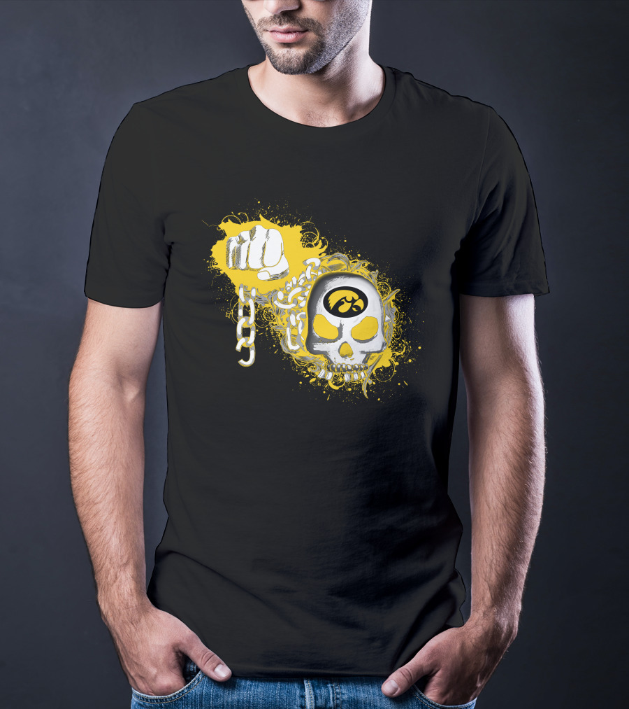 Iowa Hawkeyes Skull And Chain T-Shirt