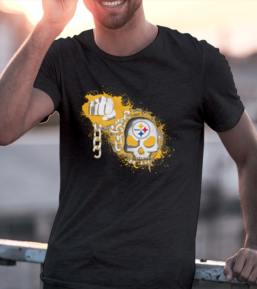 Pittsburgh Steelers Skull Fist Chain T-Shirt