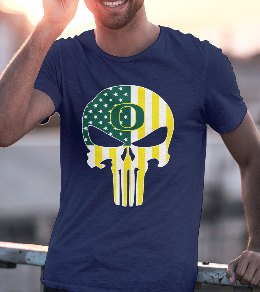 Oregon Ducks Punisher Skull American Flag T-Shirt