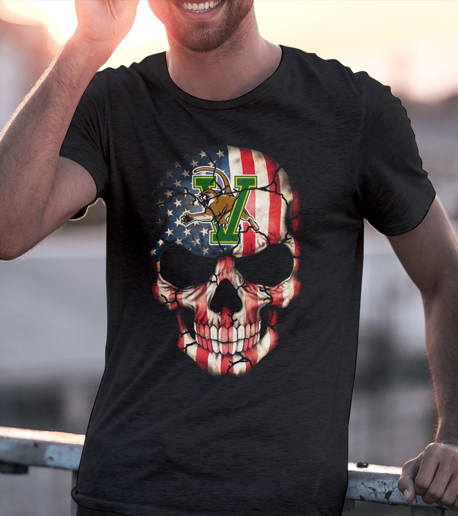 Vermont Catamounts Skull American Flag T-Shirt