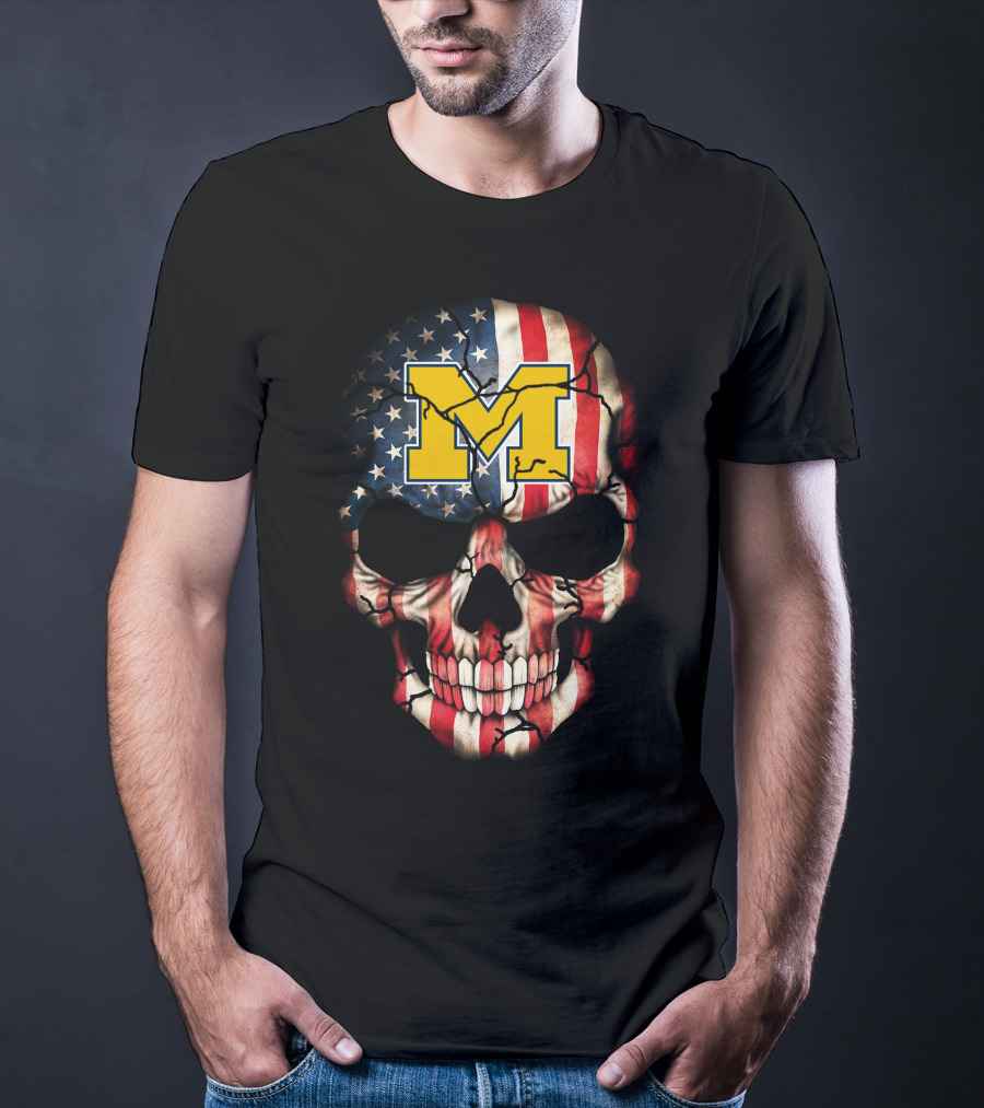 Michigan Wolverines American Flag Skull 67 T-Shirt