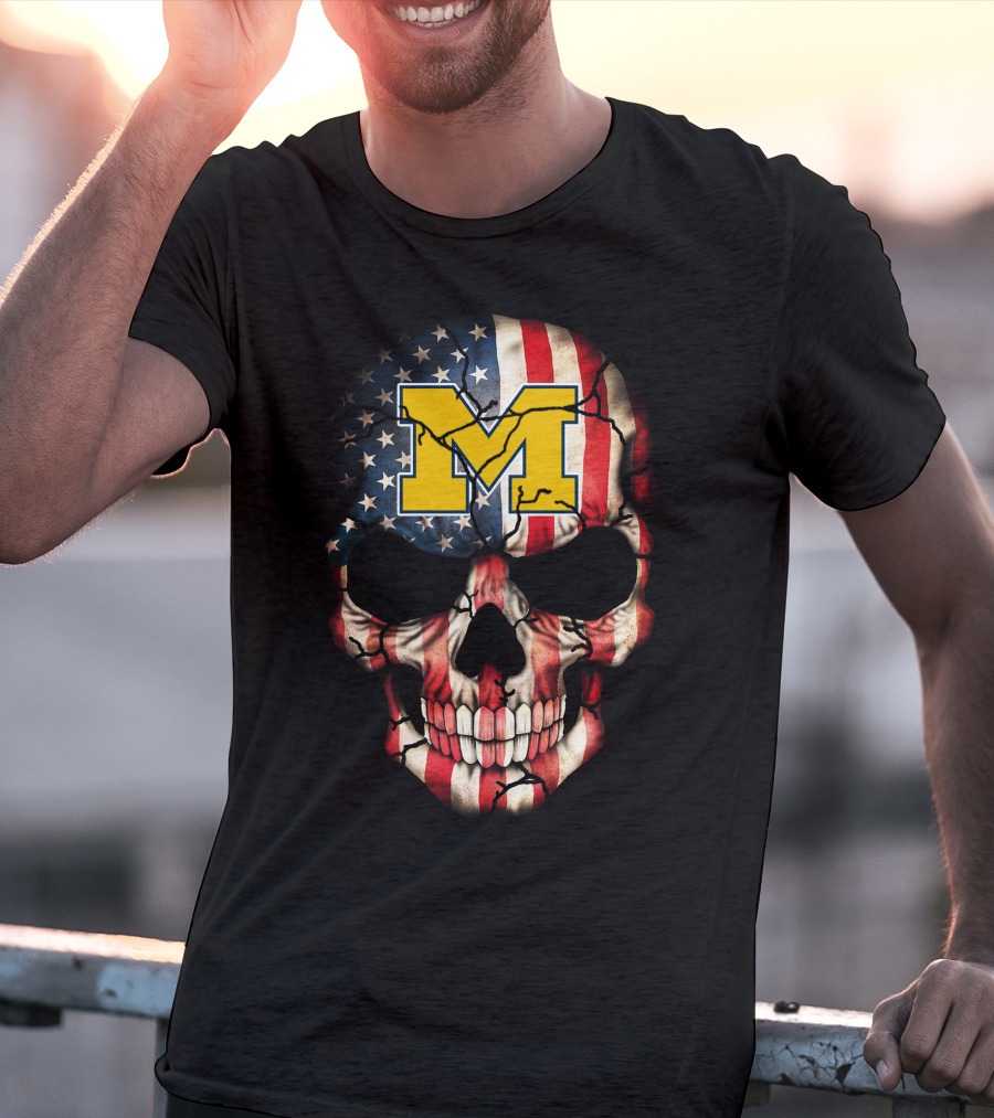 Michigan Wolverines American Flag Skull 67 T-Shirt