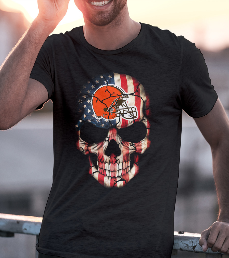 Cleveland Browns Skull American Flag Helmet Stars Stripes T-Shirt