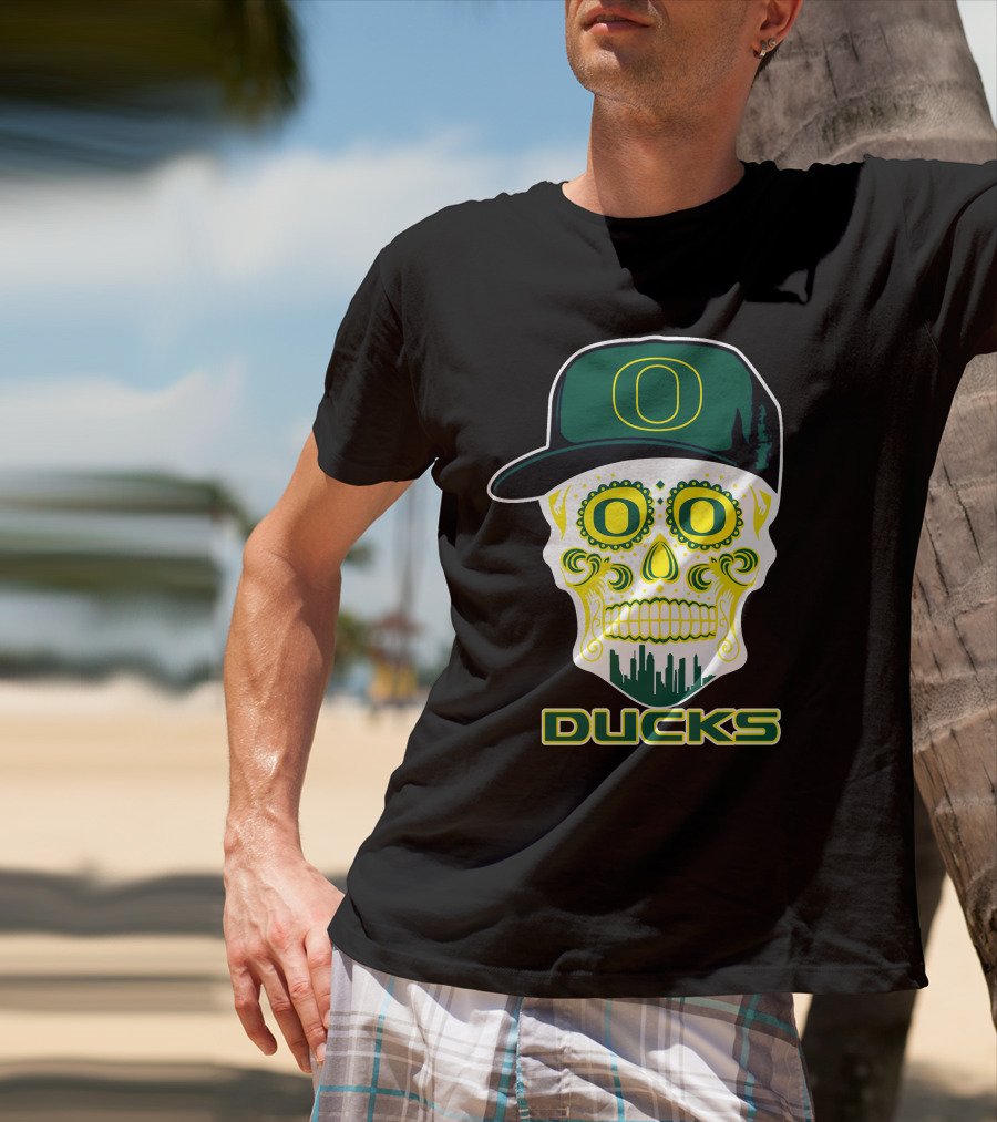 Oregon Ducks Skull With Hat And Cityscape T-Shirt