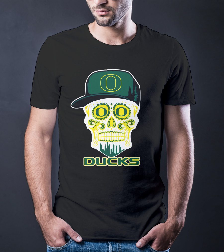 Oregon Ducks Skull With Hat And Cityscape T-Shirt