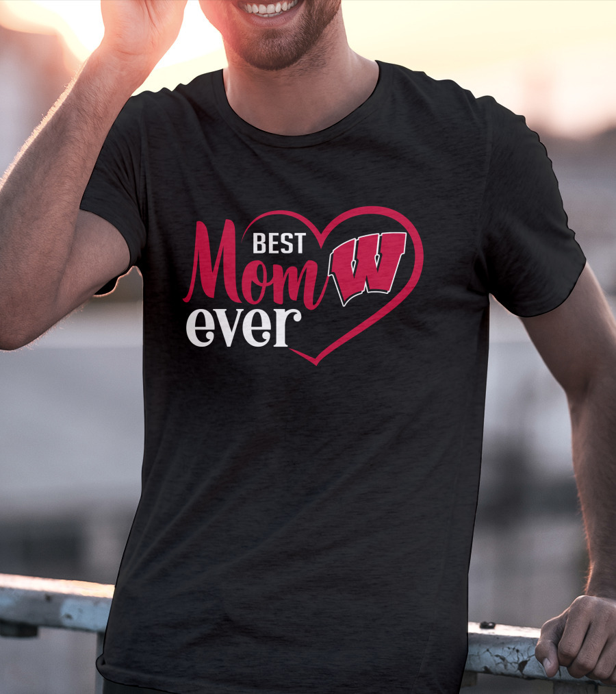 Best Mom Ever Wisconsin Badgers Football Heart T-Shirt