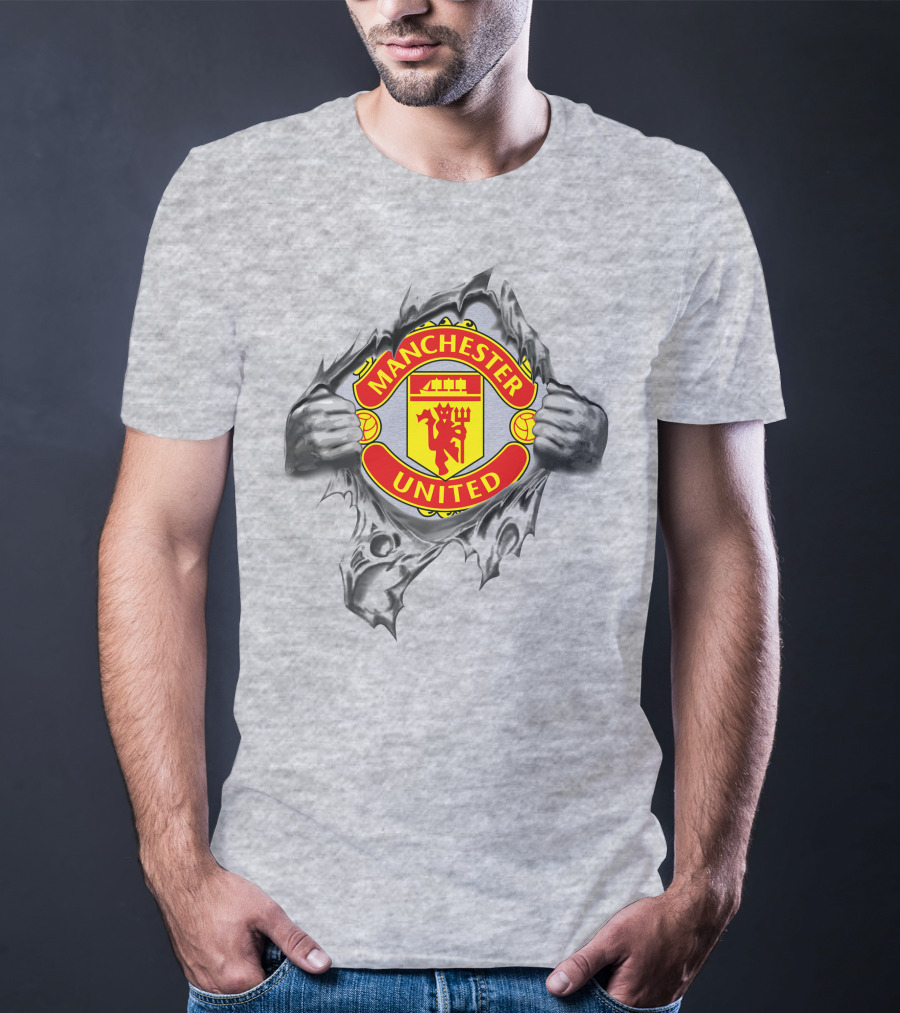 Manchester United Mu Super Fan Badge Ripped Look T-Shirt