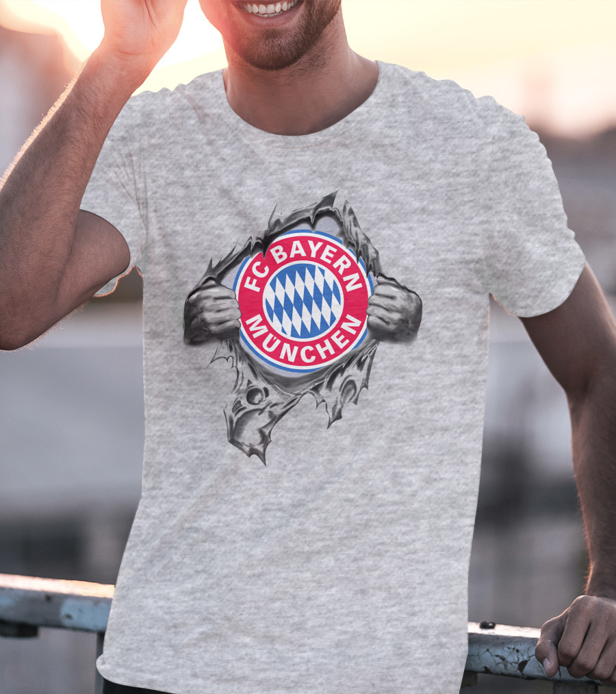 Fc Bayern München Super Fan Crest T-Shirt