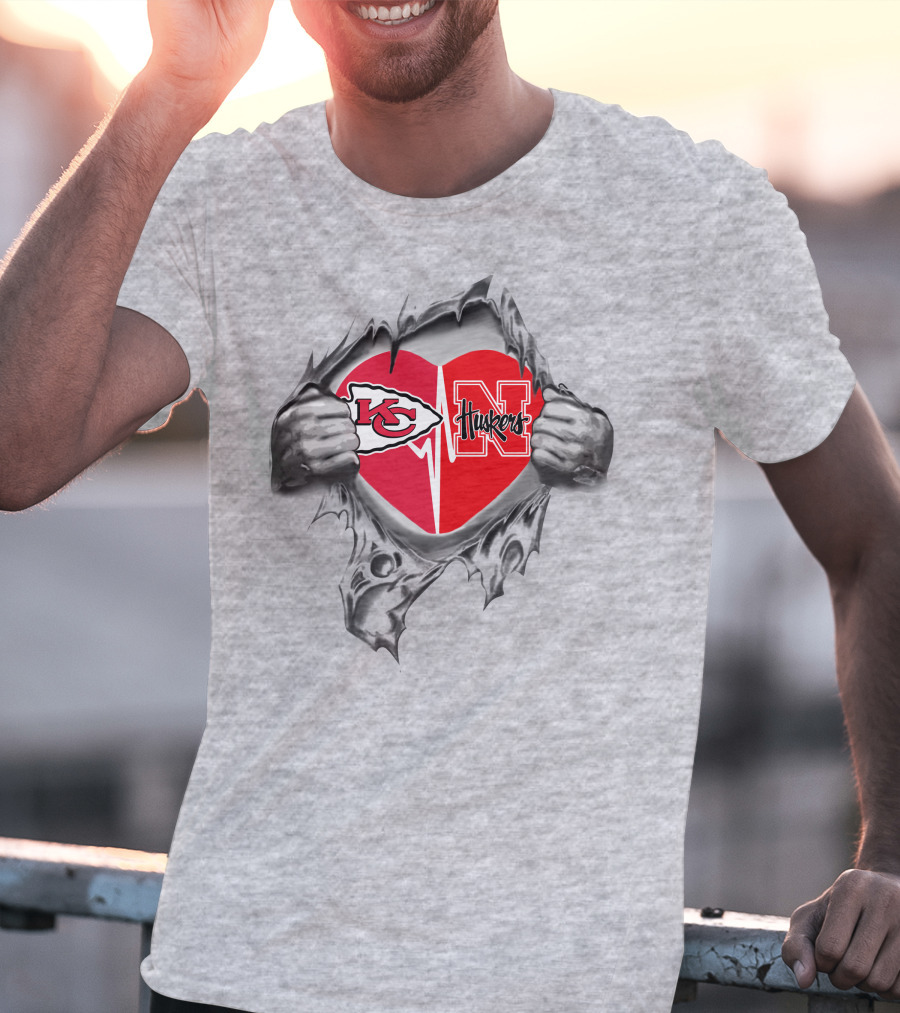 Kansas City Chiefs Nebraska Cornhuskers Heart Logo Tearing T-Shirt