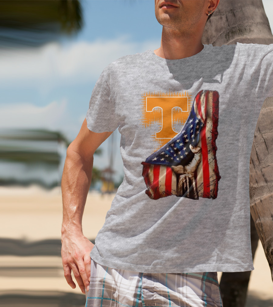 Tennessee Volunteers T Logo American Flag Fist T-Shirt
