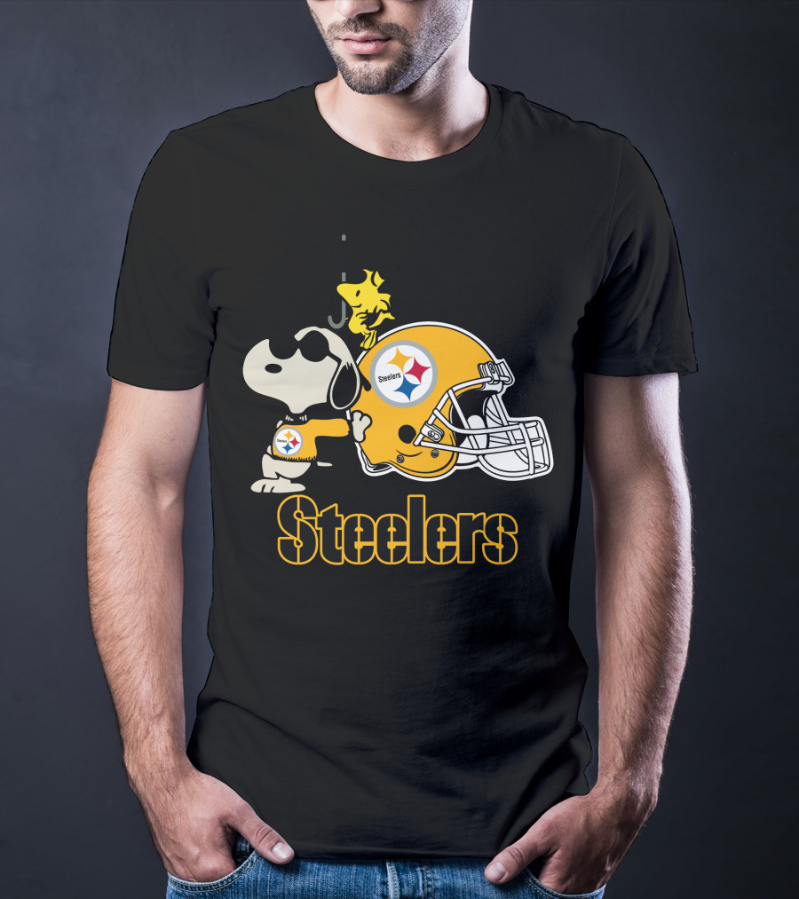 Snoopy And Woodstock With Pittsburgh Steelers Helmet T-Shirt