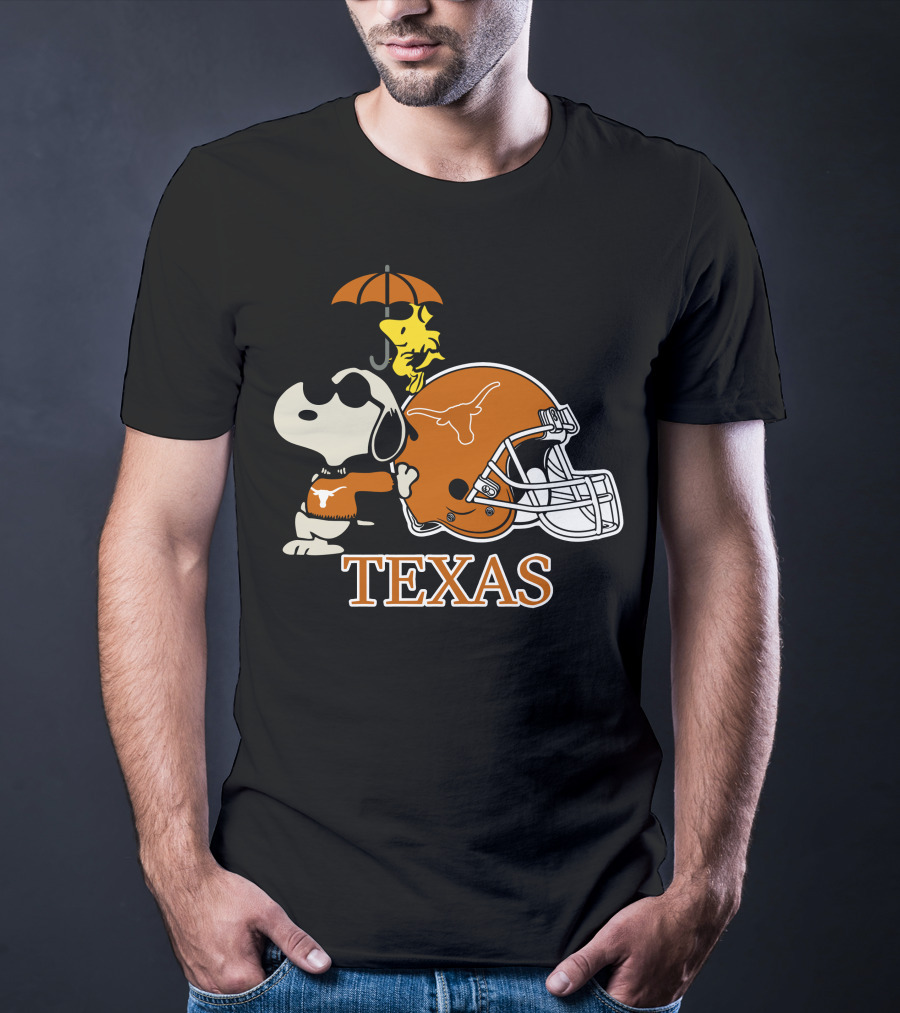 Texas Longhorns Snoopy Woodstock Football Helmet T-Shirt