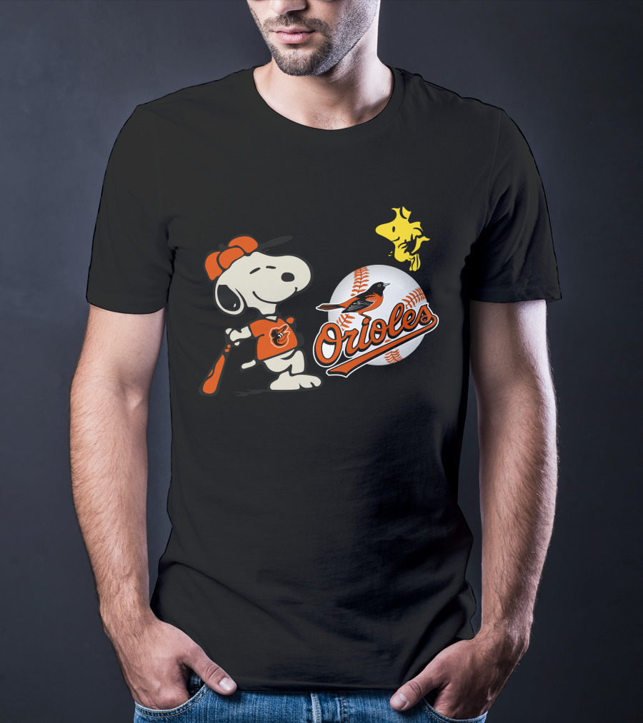 Baltimore Orioles Snoopy And Woodstock BaseballArtwork T-Shirt