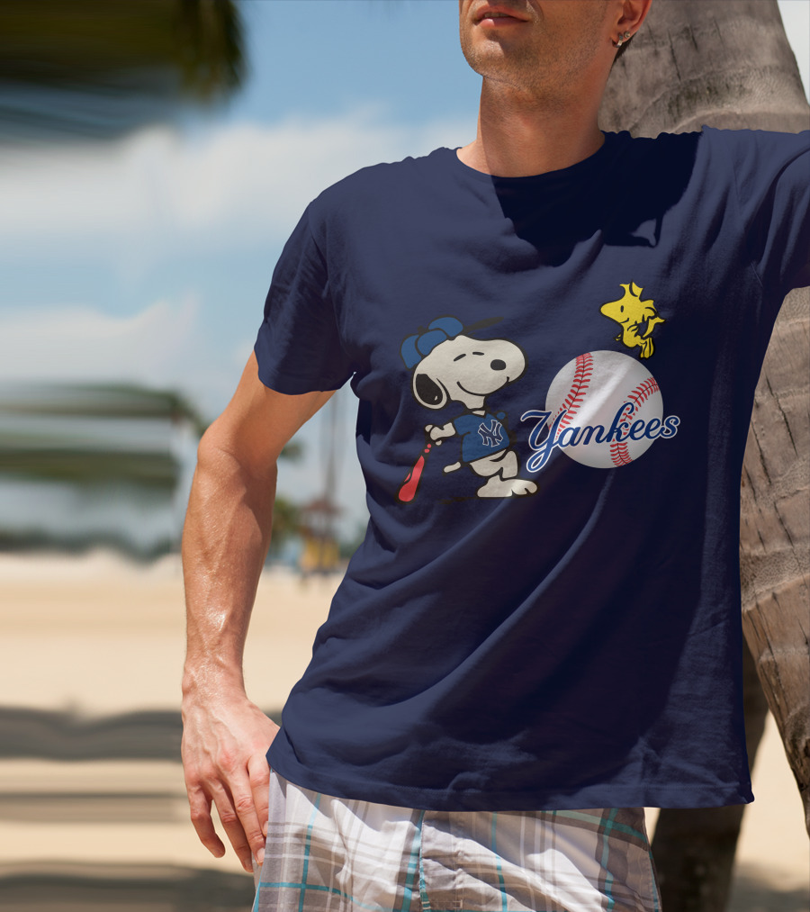 Yankees Snoopy Baseball Woodstock Swing Vintage New York Sports T-Shirt