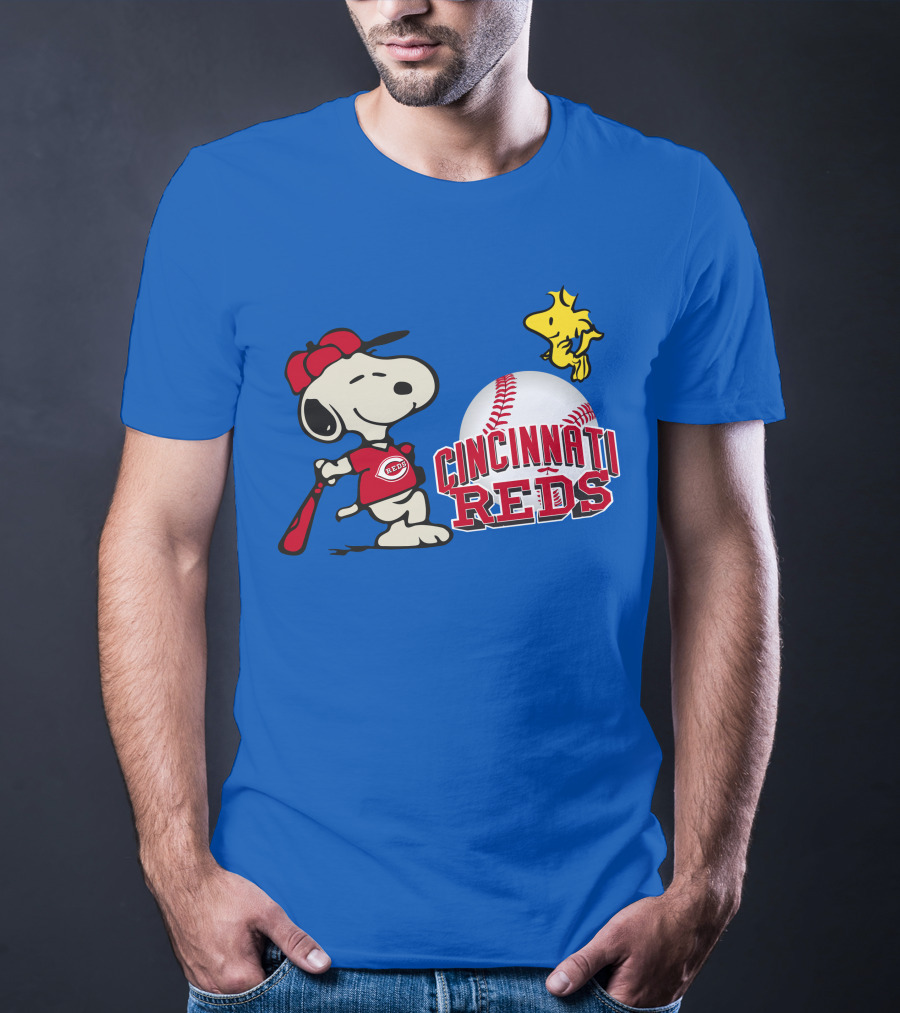 Cincinnati Reds Snoopy Woodstock Baseball T-Shirt