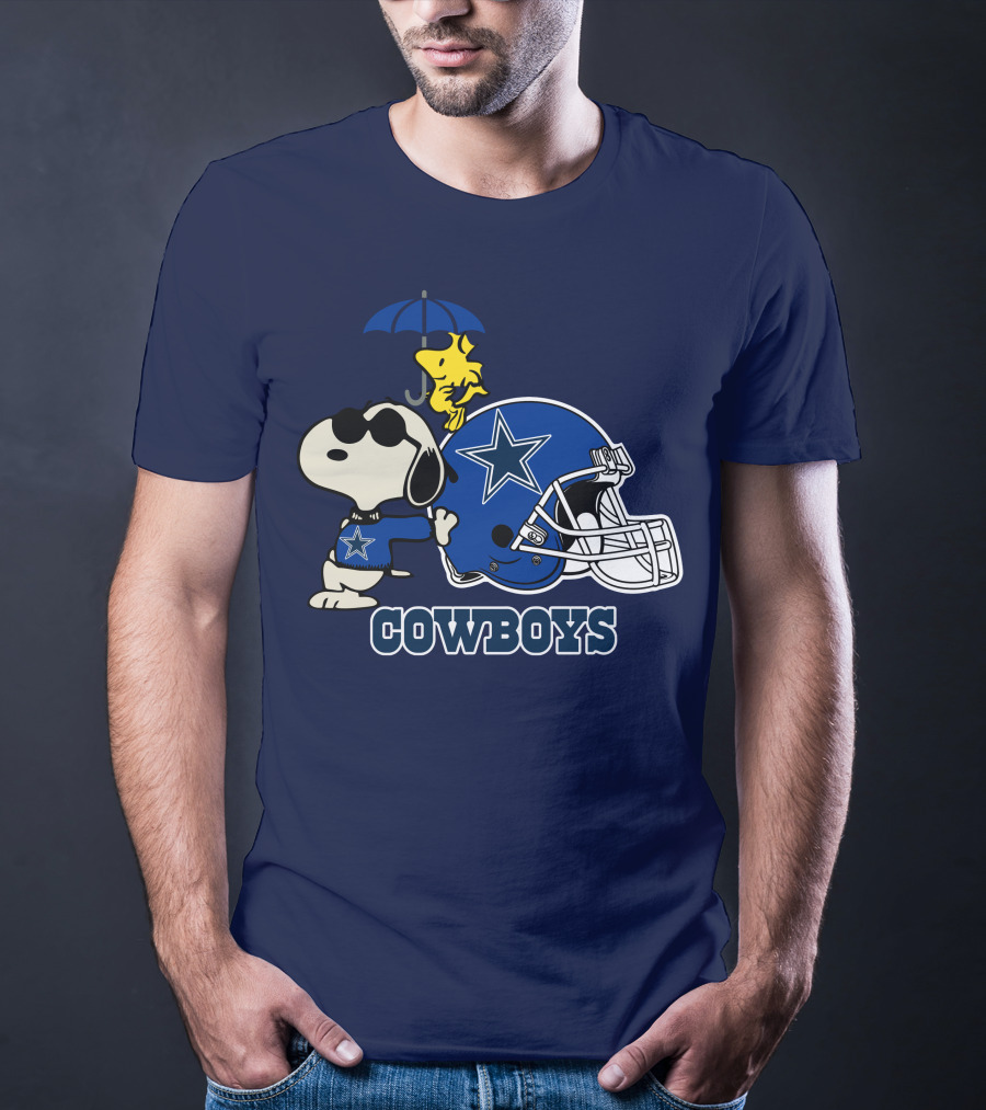 Dallas Cowboys Snoopy Woodstock Holiday Helmet T-Shirt