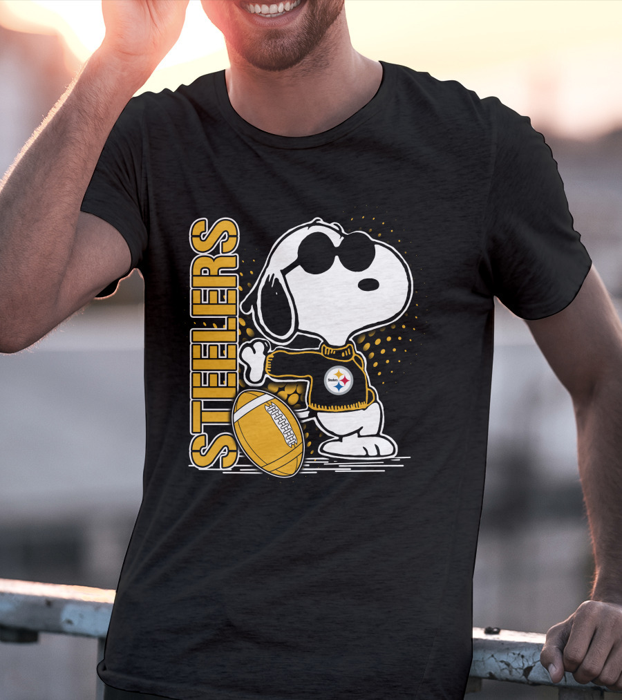 Steelers Snoopy Football Team T-Shirt
