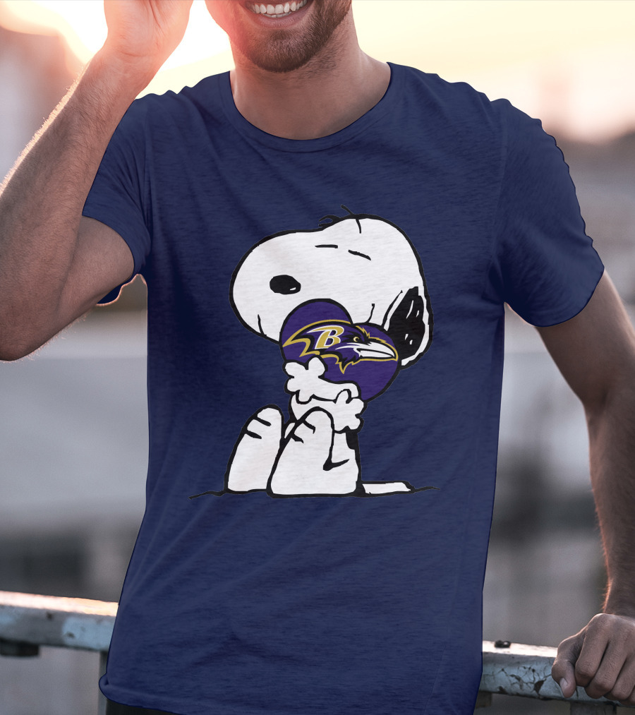 Baltimore Ravens Snoopy Hugging T-Shirt