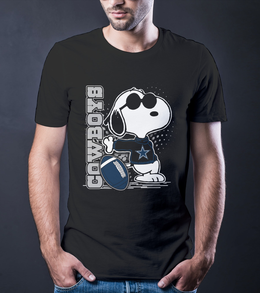 Cowboys Dallas Snoopy Football T-Shirt