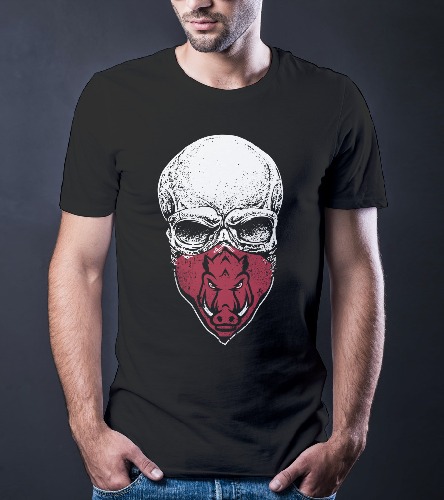 Arkansas Razorbacks Skull Logo Mask T-Shirt