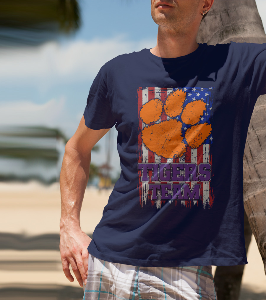 Clemson Tigers Team American Flag Paw Print T-Shirt