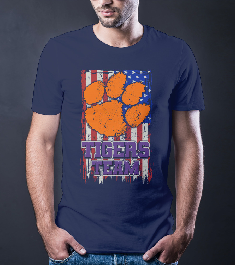 Clemson Tigers Team American Flag Paw Print T-Shirt
