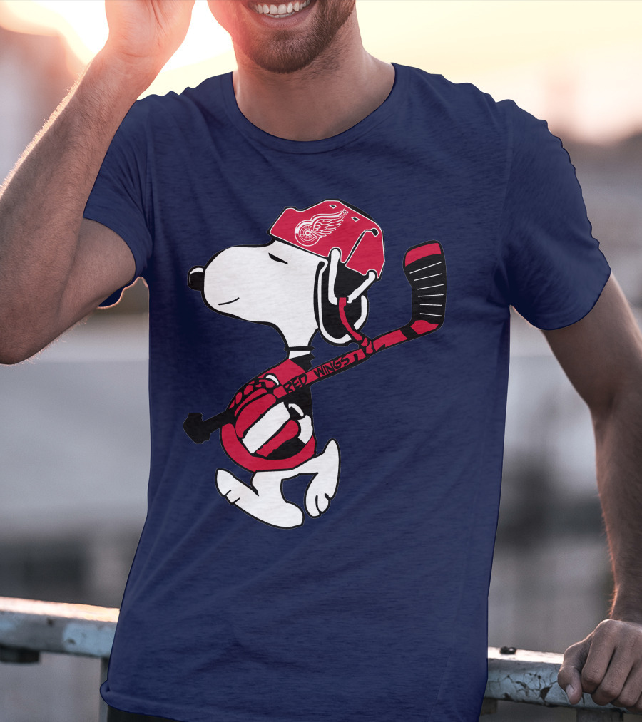 Snoopy Detroit Red Wings Hockey Enthusiast T-Shirt