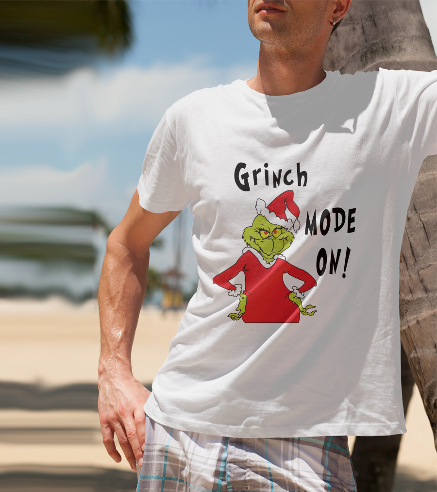 Grinch Mode On Santa Hat Red T-Shirt