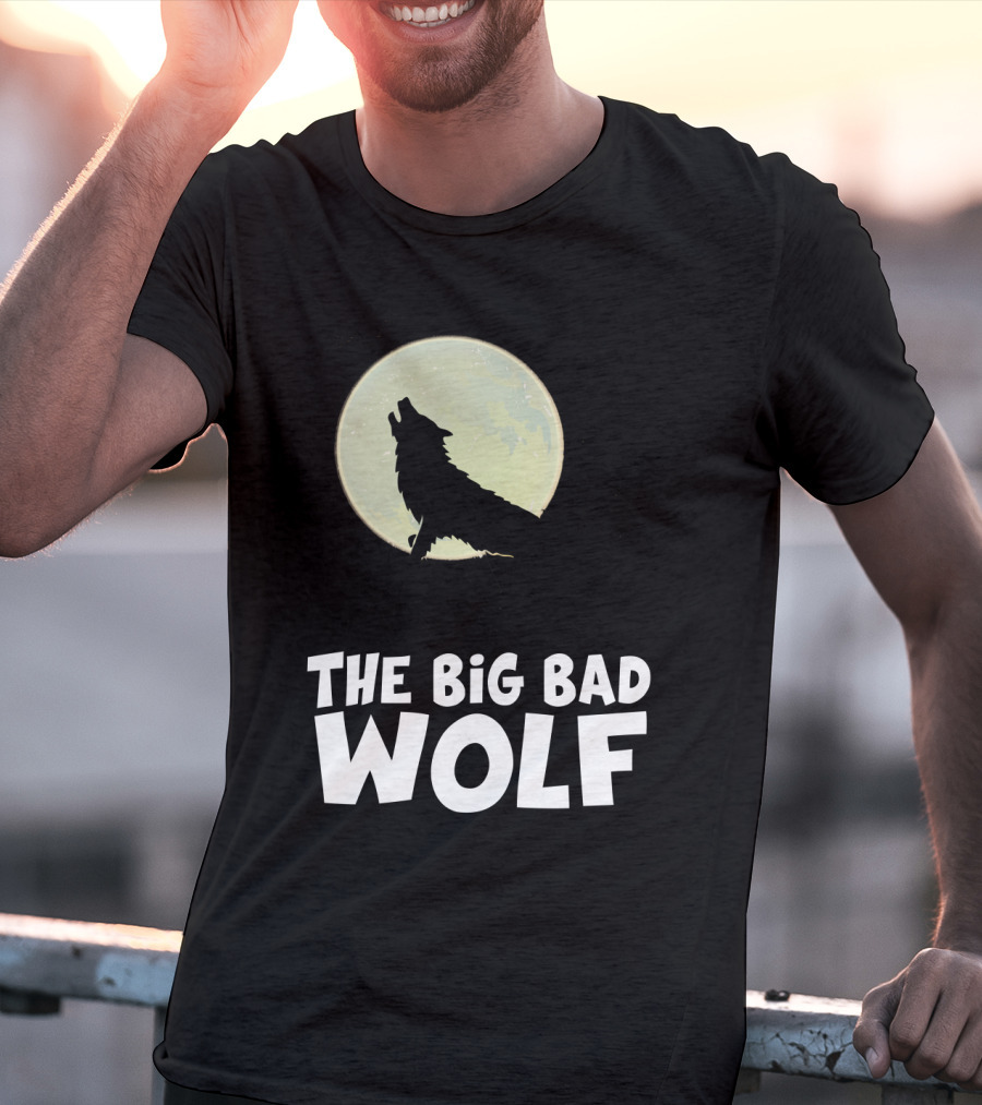 The Big Bad Wolf Howling At Moon With Flying Bat Halloween T-Shirt