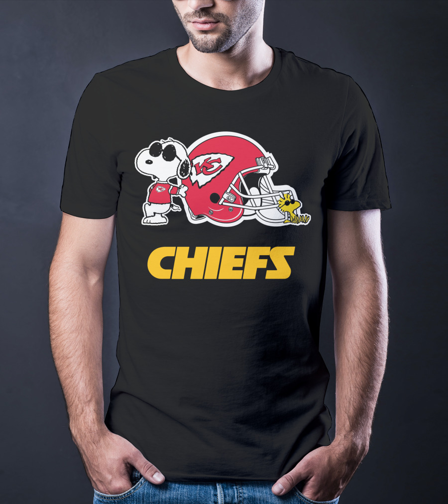 Kansas City Chiefs Snoopy Joe Cool Woodstock Helmet Chiefs T-Shirt