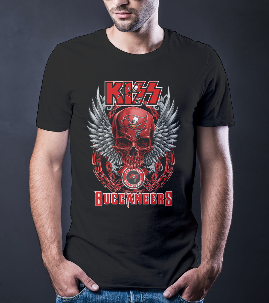 Kiss Tampa Bay Buccaneers Skull With Chains And Wings T-Shirt