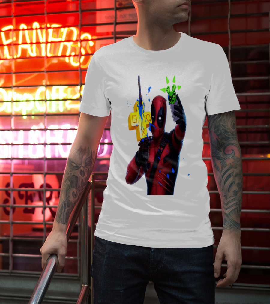 Deadpool Videogame Gamer Selfie With Iconic Controller And Green Bomb Symbols T-Shirt