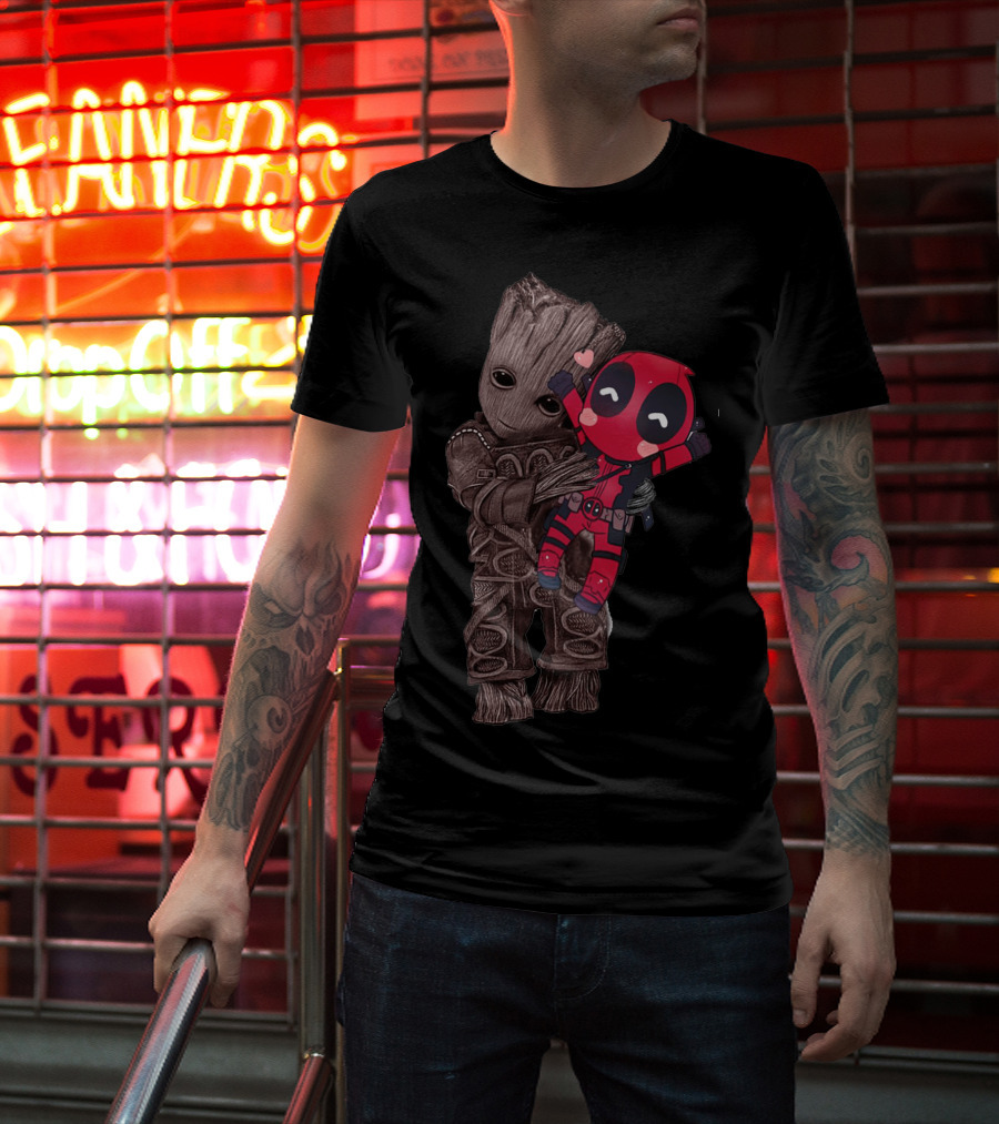 Groot Hugging Chibi Deadpool With Hearts T-Shirt