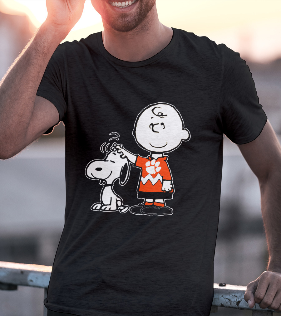 Clemson Tigers Football Paw Print On Charlie Brown With Snoopy T-Shirt