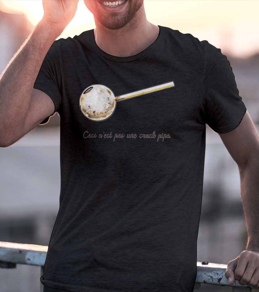 Ceci N'est Pas Une Crack Pipe Rene Magritte Reference T-Shirt