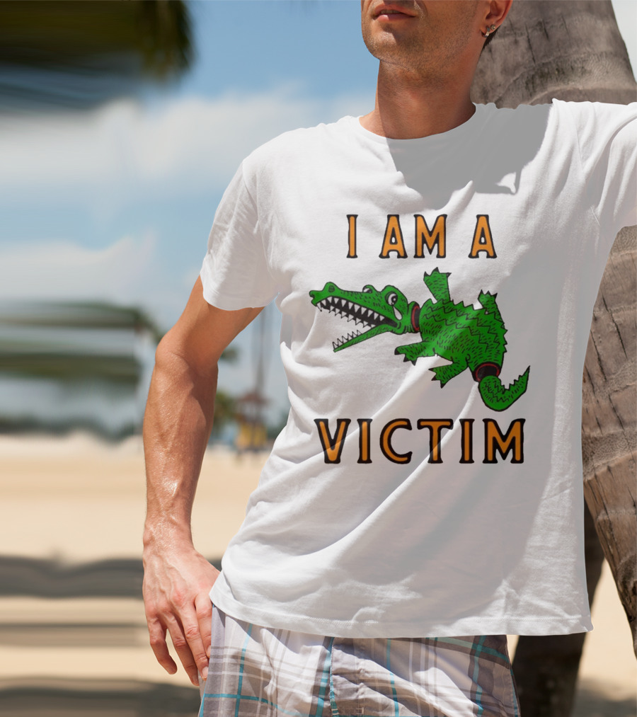 I Am A Victim Green Crocodile Cartoon T-Shirt