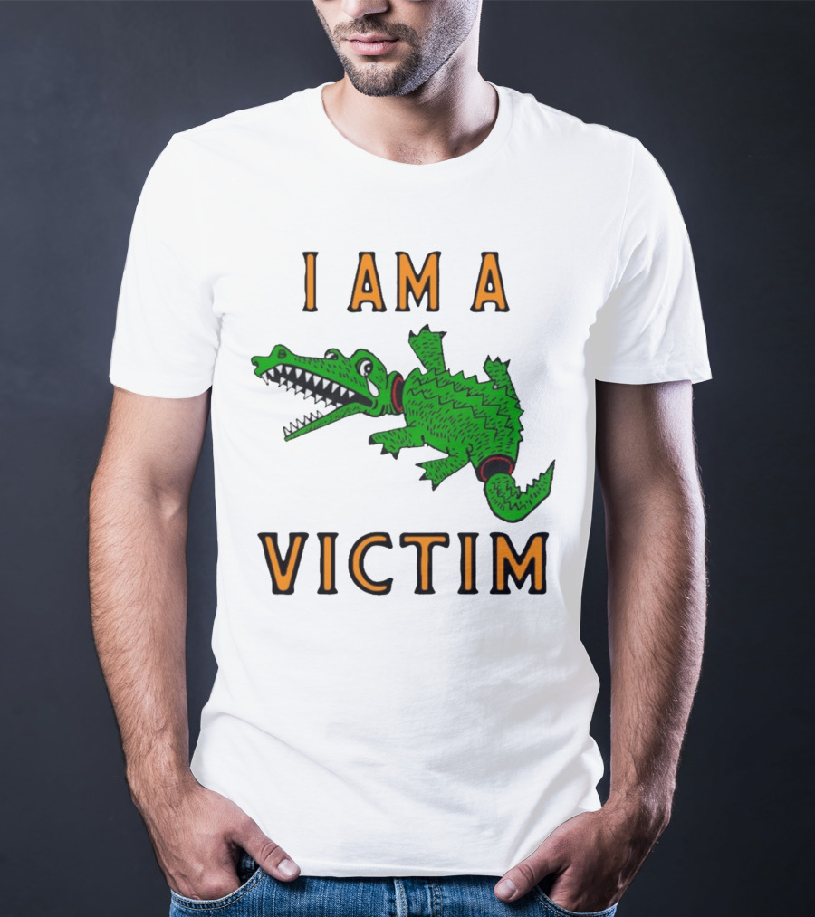 I Am A Victim Green Crocodile Cartoon T-Shirt