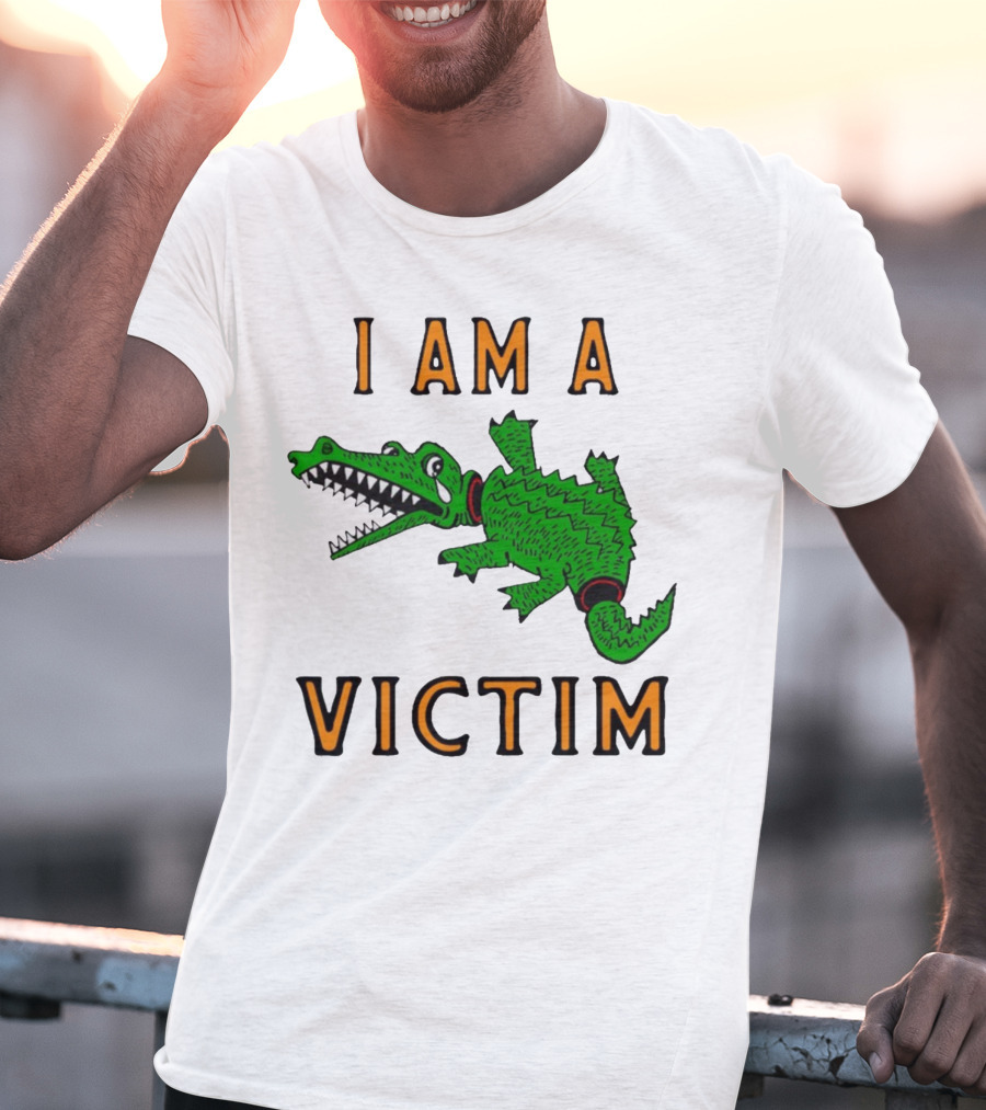 I Am A Victim Green Crocodile Cartoon T-Shirt