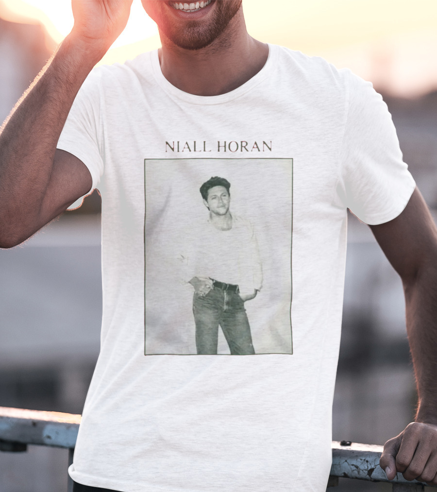 Niall Horan Black And White Vintage Style Photo T-Shirt