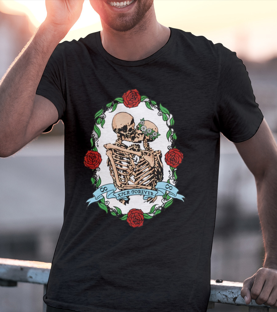Xplr Forever Skeletons Embrace With Roses And Floral Wreath T-Shirt