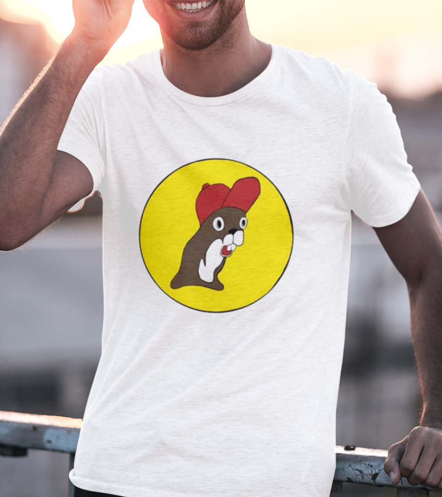 Baby Genius Beaver Red Cap Yellow Circle Buc-ee's Cup T-Shirt