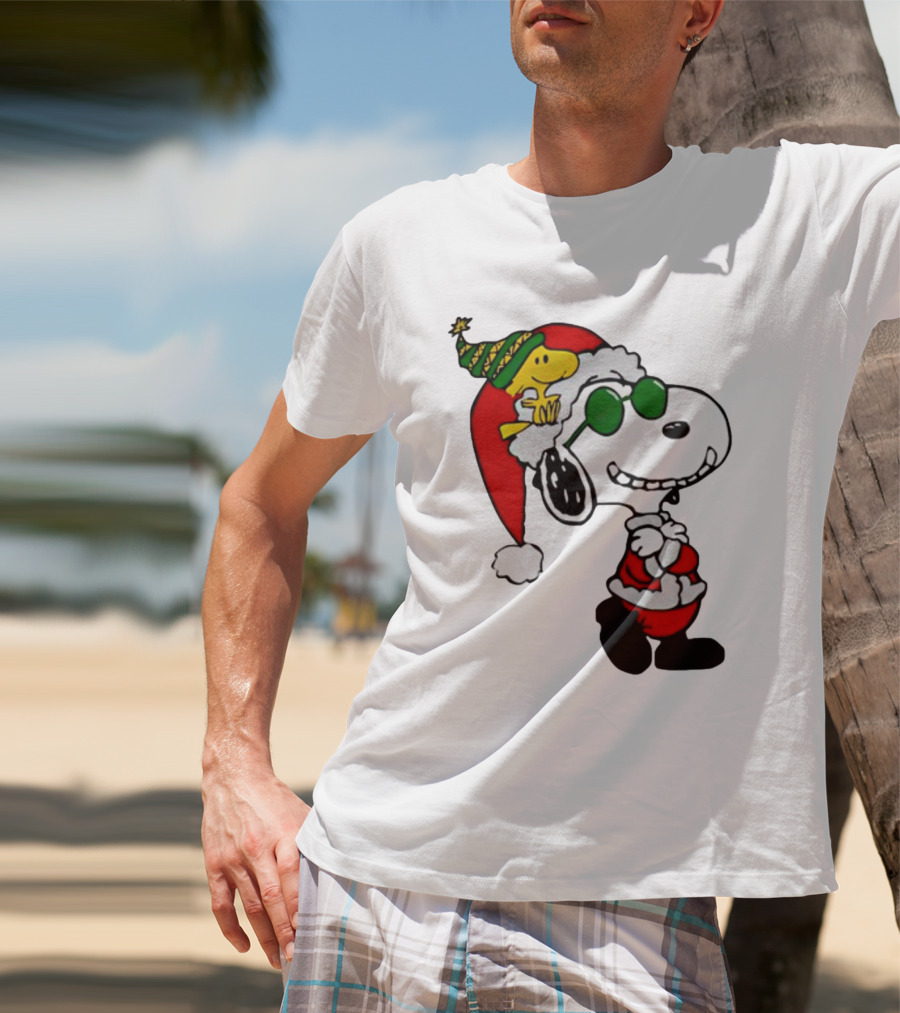 Snoopy And Woodstock Peanuts Merry Christmas Santa Hat And Sunglasses T-Shirt